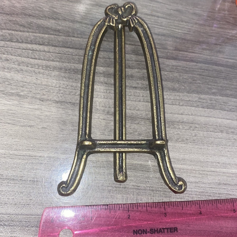 Vtg Ornate Brass Victorian Table Top Display Easel Art plate or Photo Stand